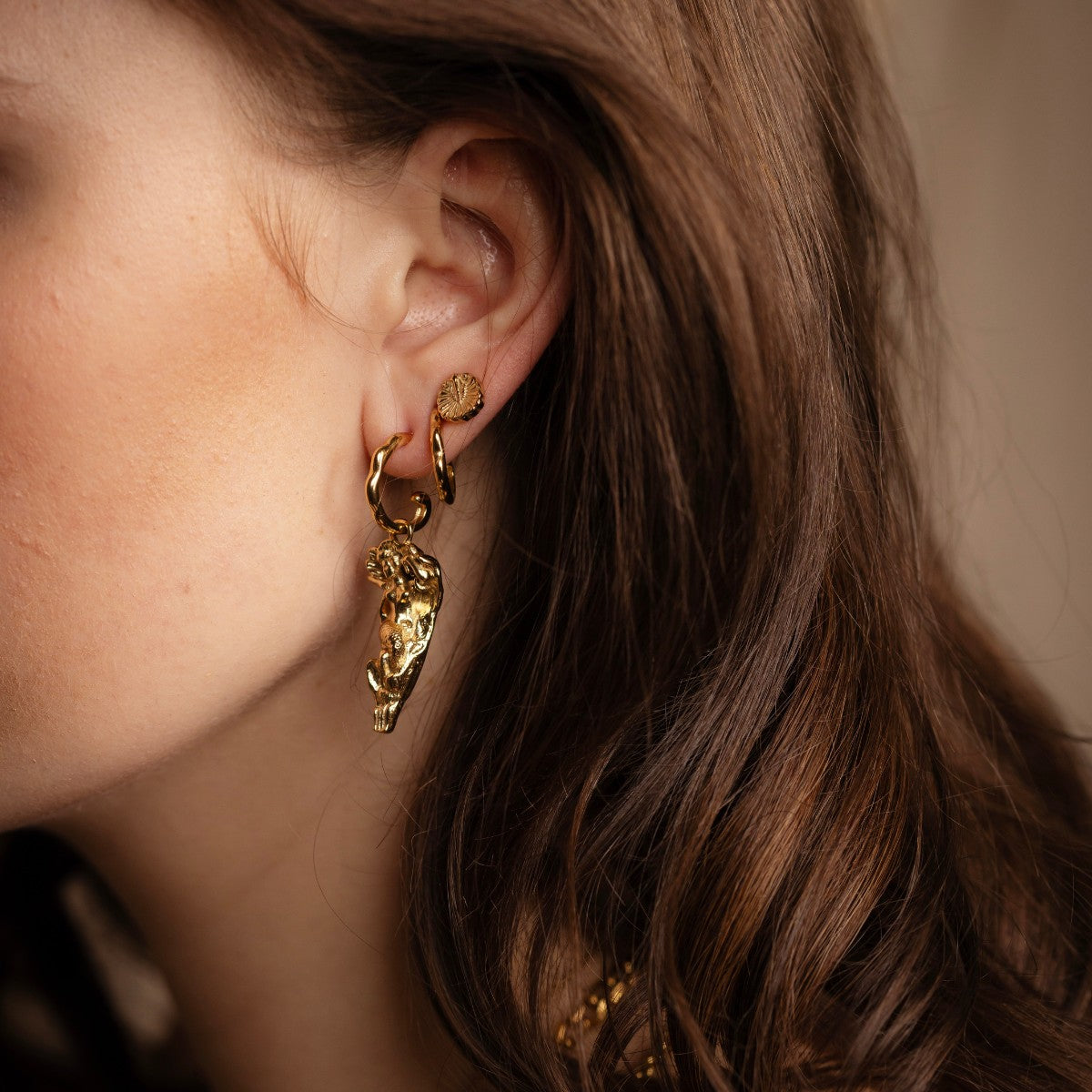 Venus Shell Golden Earrring