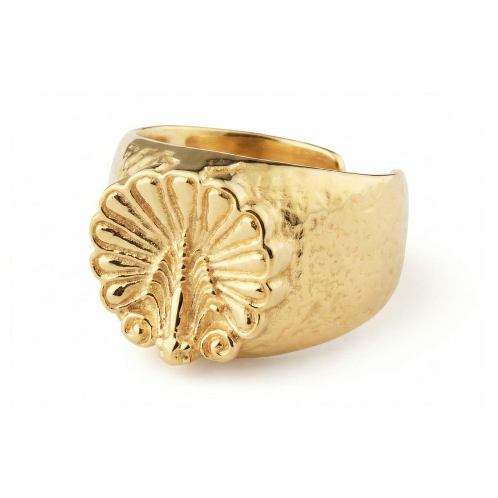Venus Shell Golden Ring