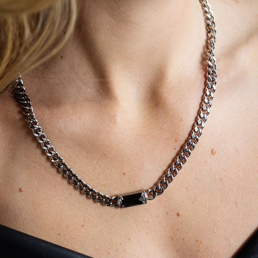 Dynasty Bar Necklace